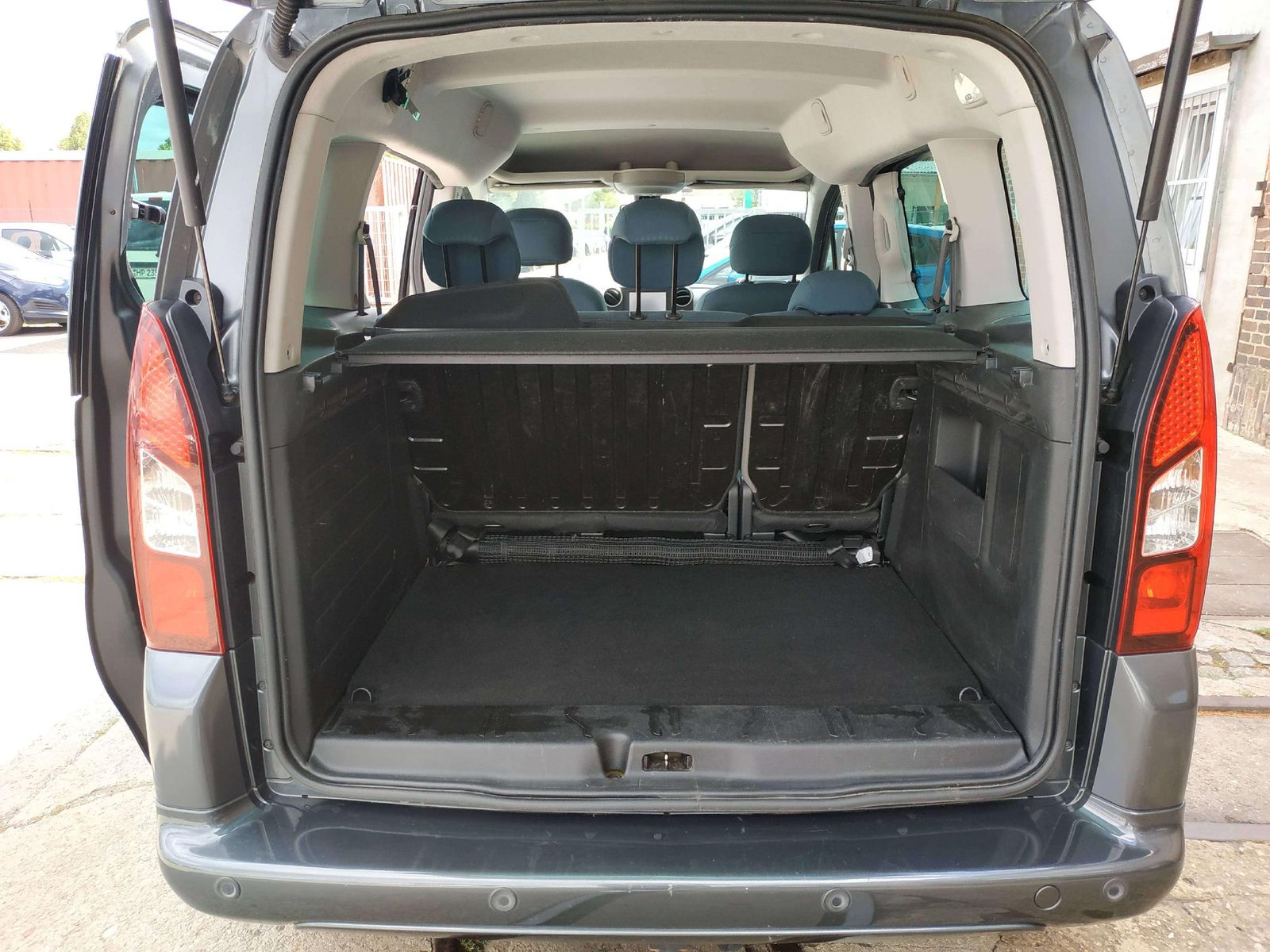 Berlingo 1.2 / TÜV NEU/ Tempomat/ Rückfahrkamera – Bild 16