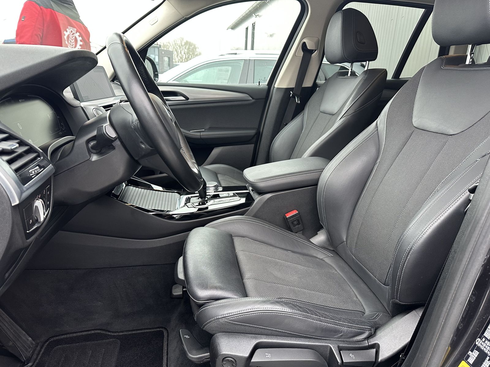 Fahrzeugabbildung BMW X3 xDrive30e xLine NAV+LED+HIFI+ACC+360°-KAMERA