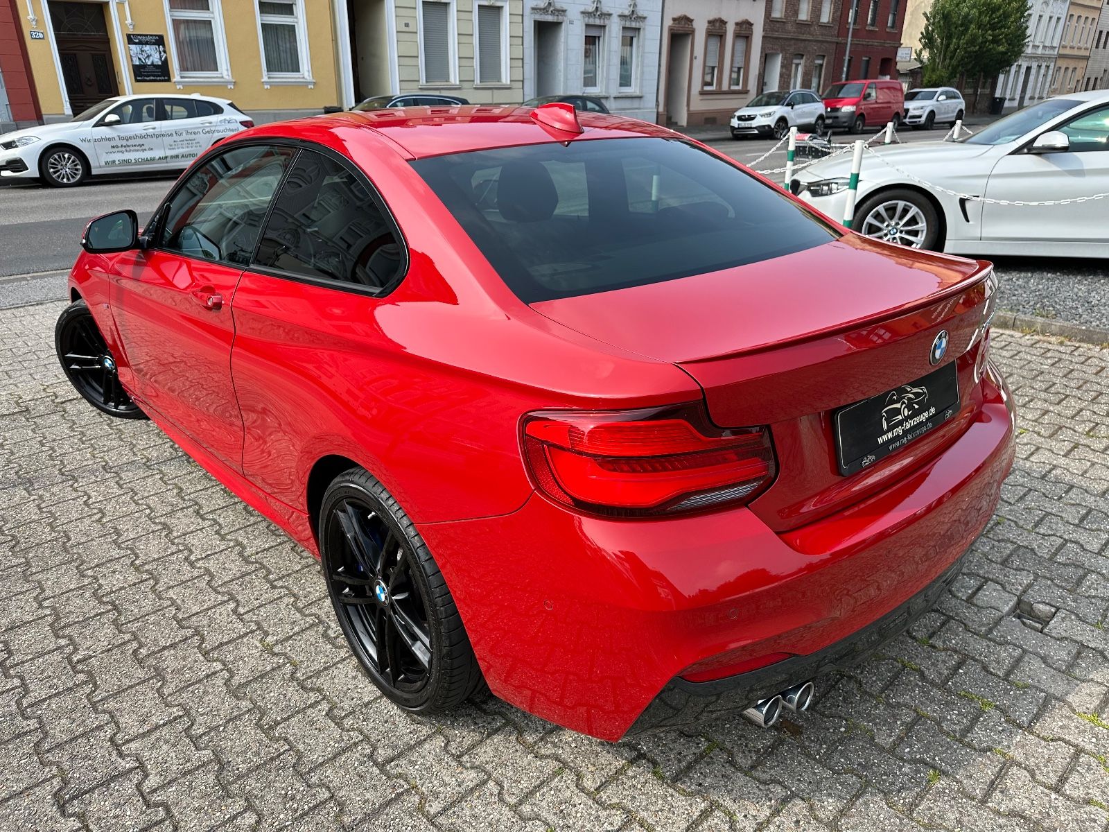 Fahrzeugabbildung BMW 225  2 Coupe 225 d M Sport NAVI LED KAMERA VOLL
