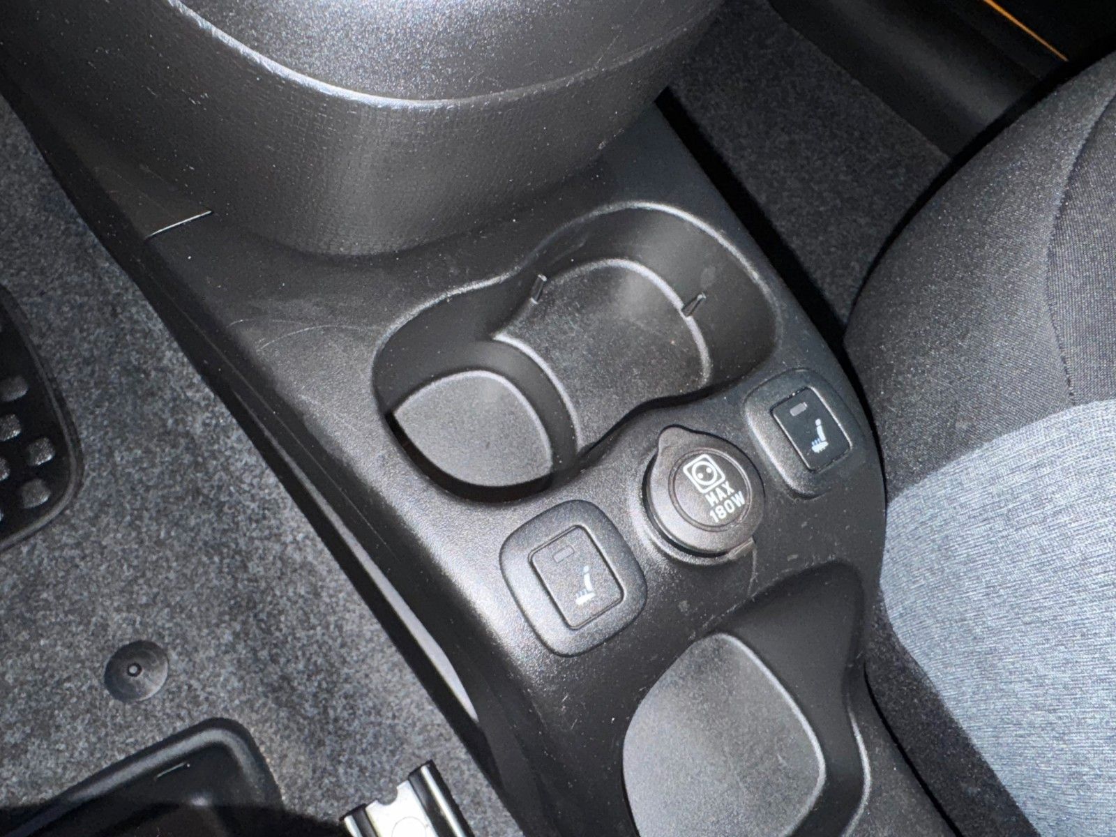 Fahrzeugabbildung Fiat Panda City Life Sitzheizung Klima Carplay