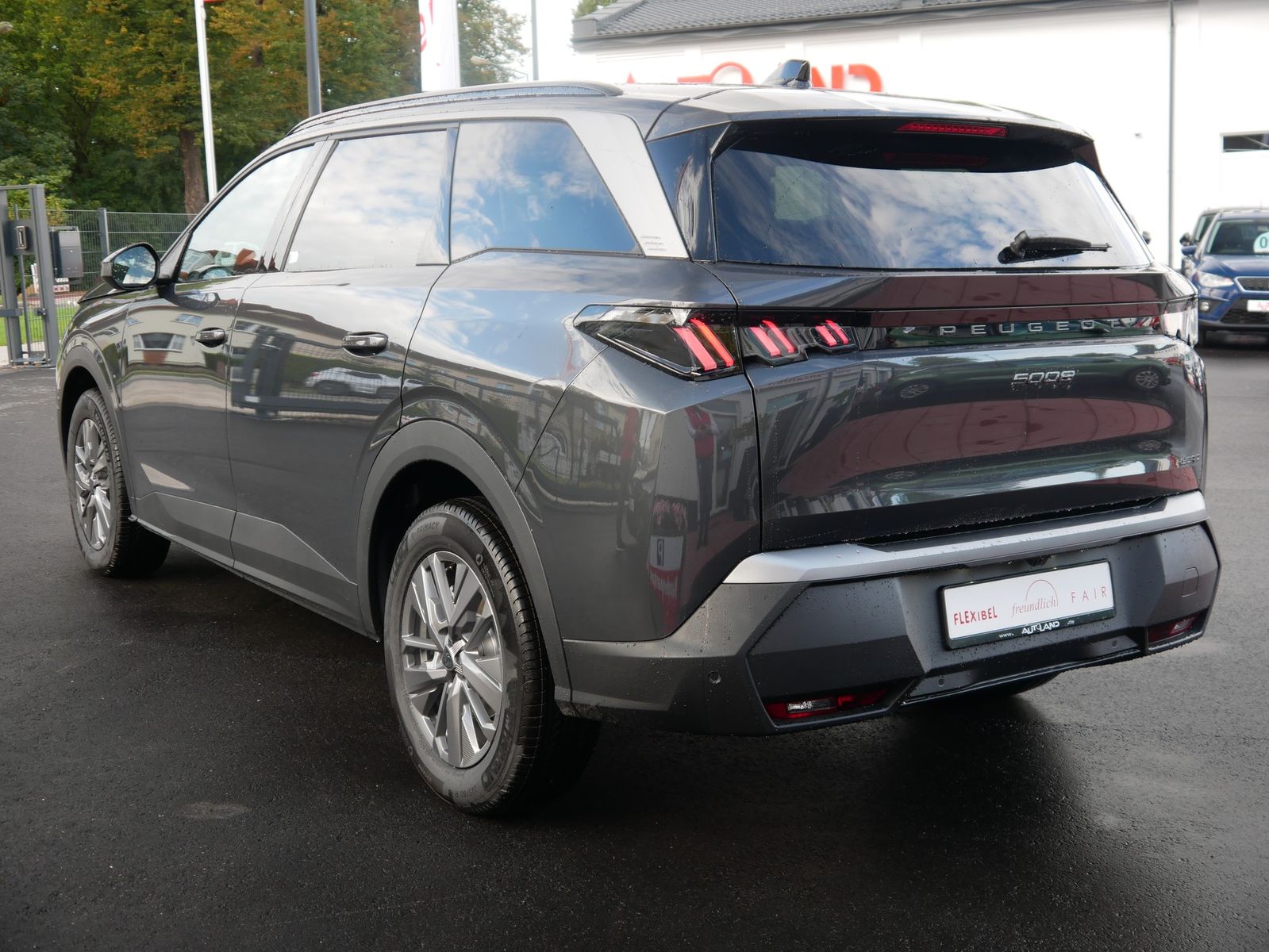 Peugeot 5008 1.2 mHEV Aut. LED Navi 7-Sitzer imagem 3