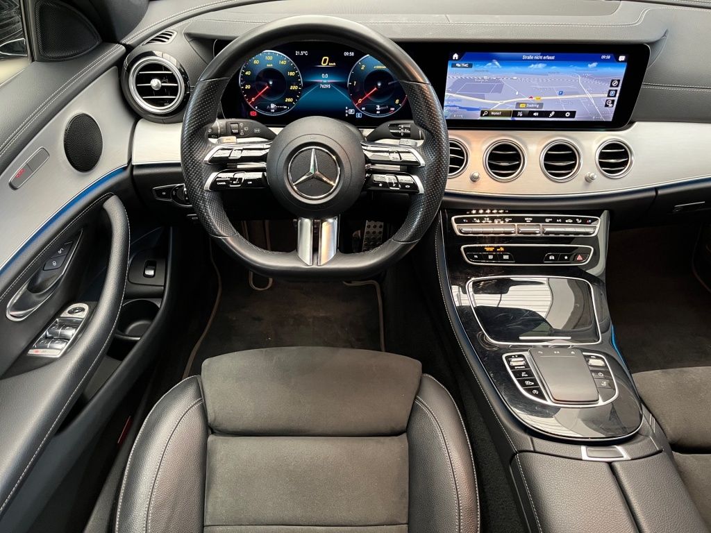 Fahrzeugabbildung Mercedes-Benz E 400 dT 4M AMG AHK Totwi. LED SHZ Sport Ambie.
