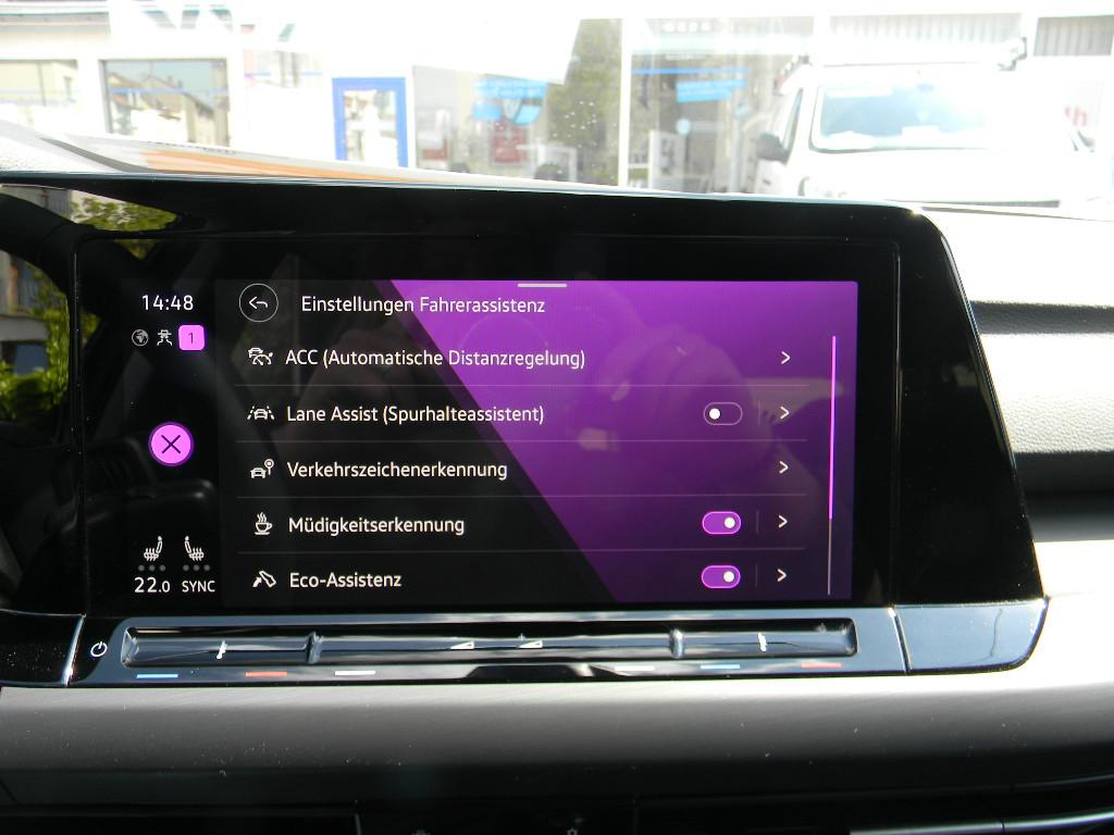 Volkswagen Golf VIII Lim. Style 1,5 eTSI DSG Kamera, миниатюра 21