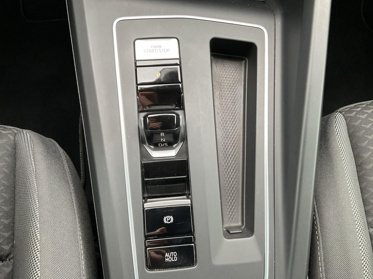 Volkswagen Golf VIII Active 2.0 TDI SCR, DSG, Navi, LED-Plu, миниатюра 15