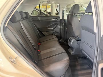 Volkswagen T-Roc - 8