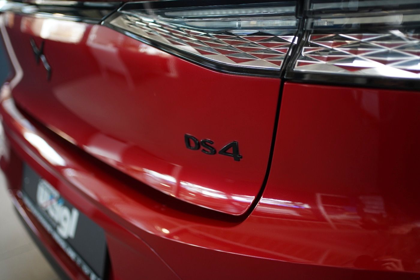 Fahrzeugabbildung DS Automobiles DS4 PureTech 130 EAT8 Performance Line Anhängerk