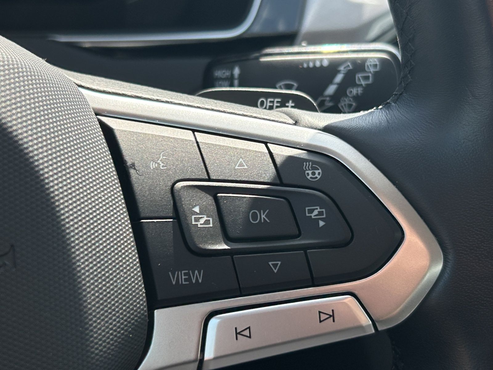 Fahrzeugabbildung Volkswagen Passat Variant TDI Business Matrix Navi ACC AID