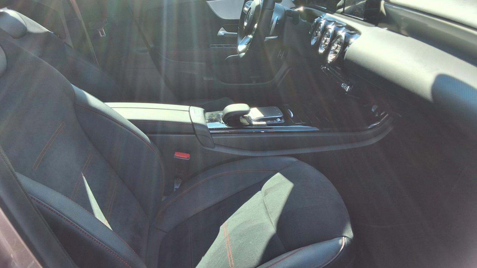 Mercedes-Benz A 250 Limousine AMG Line Top 1.Hand