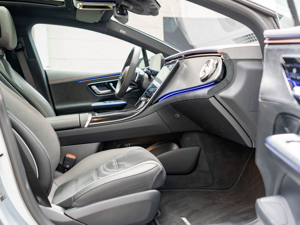 Mercedes-Benz EQE 300 AMG Sport Advanced NIGHT PANO LED 360° foto 5