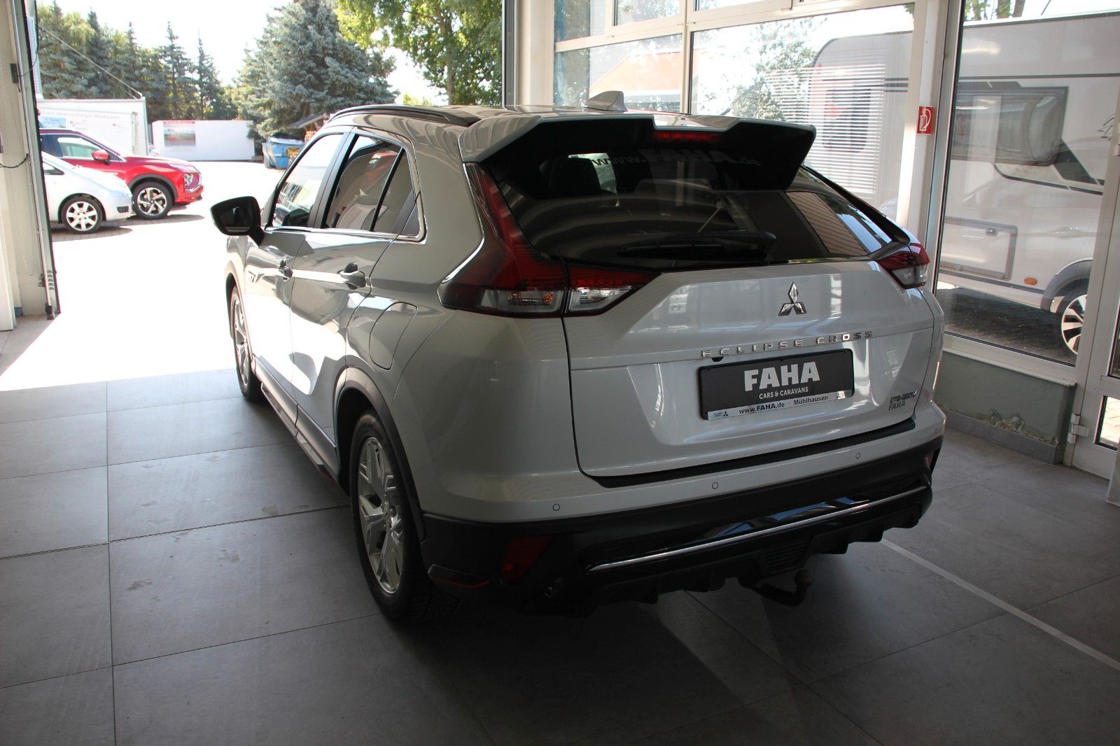 Fahrzeugabbildung Mitsubishi Eclipse Cross Plus Hybrid 4WD