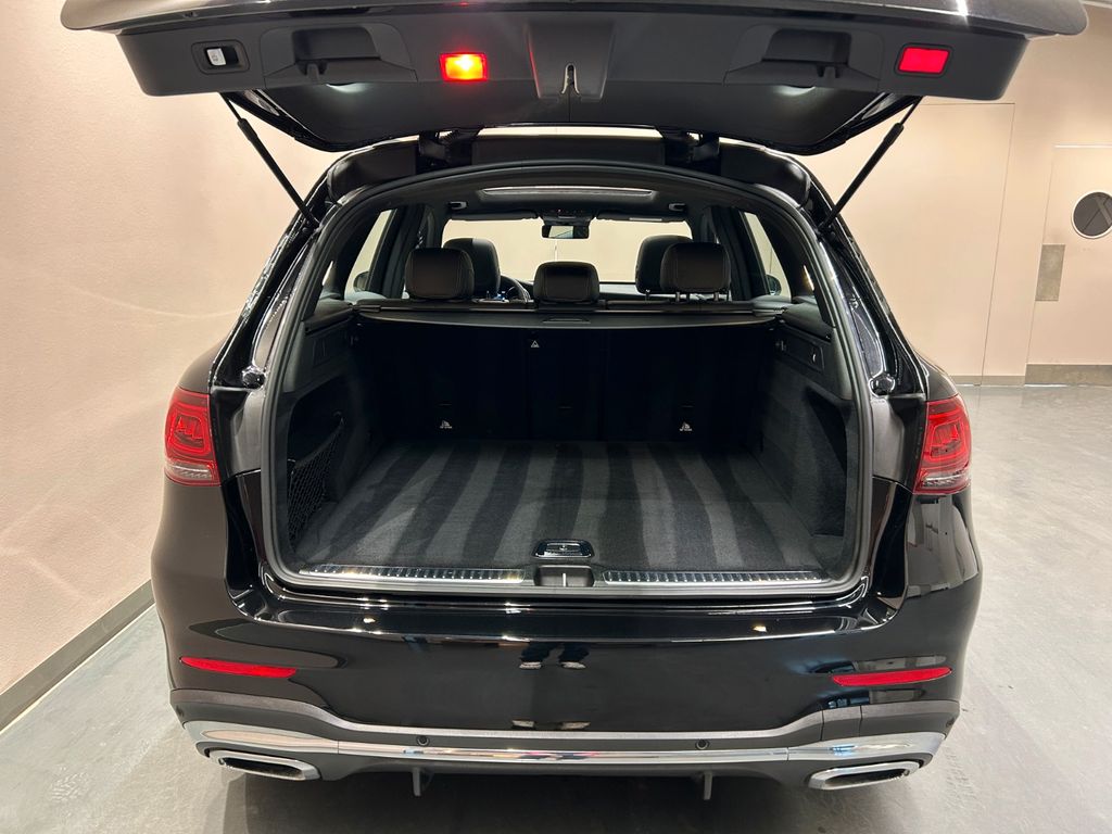 Mercedes-Benz GLC 300 GLC300 4M *AMG LINE*PANO*KAMERA*AHK*LED*CARPLAY*
