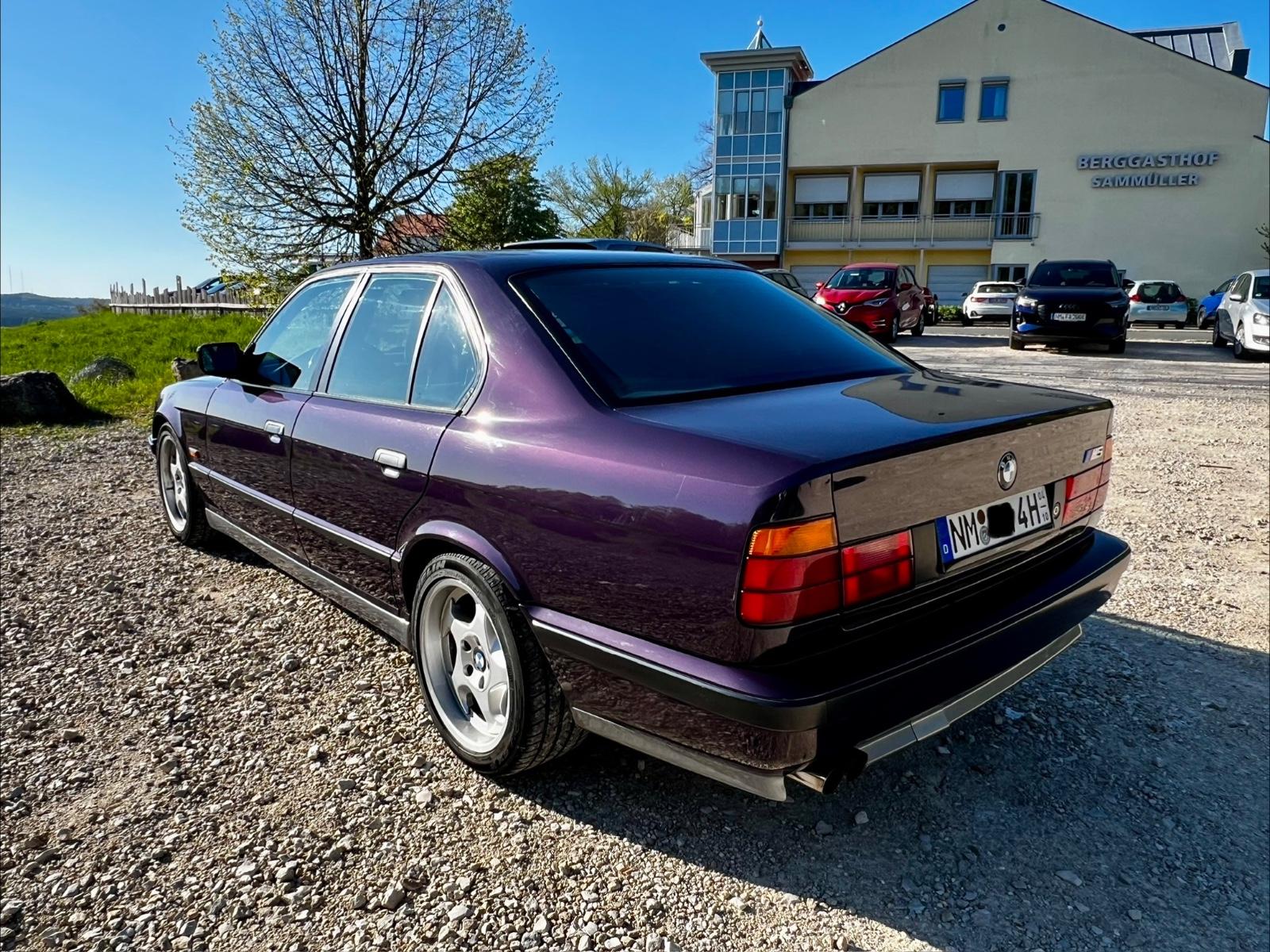 BMW M5 3.8 E34 Daytona-Violett