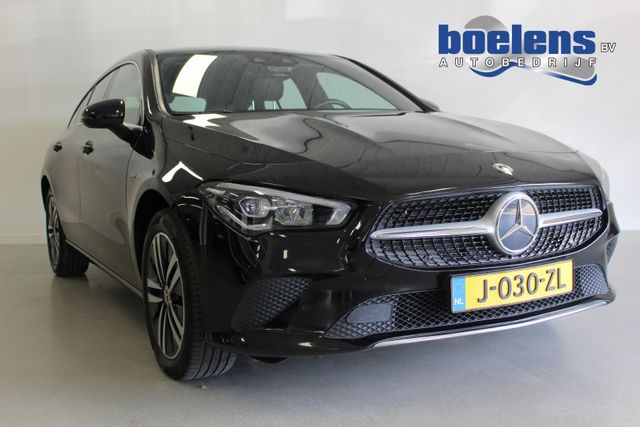 MERCEDES-BENZ CLA 250 Shooting Brake e Business Solution Luxur