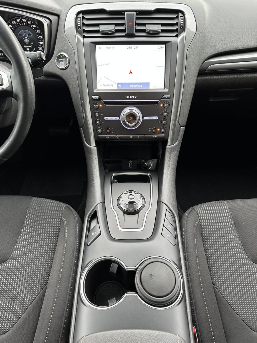Fahrzeugabbildung Ford Mondeo Turnier 2.0 EB Aut. Titanium NAV+LED+PANO