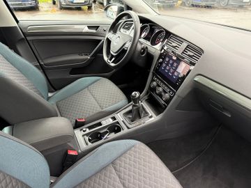 Volkswagen Golf VII Variant IQ+LED+APP+ACC+LkHz+Pano