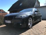 BMW 530d xDrive Touring - M Paket (Vollausstattung) - BMW 530 Kombi 530d m paket voll mit Diesel-Antrieb