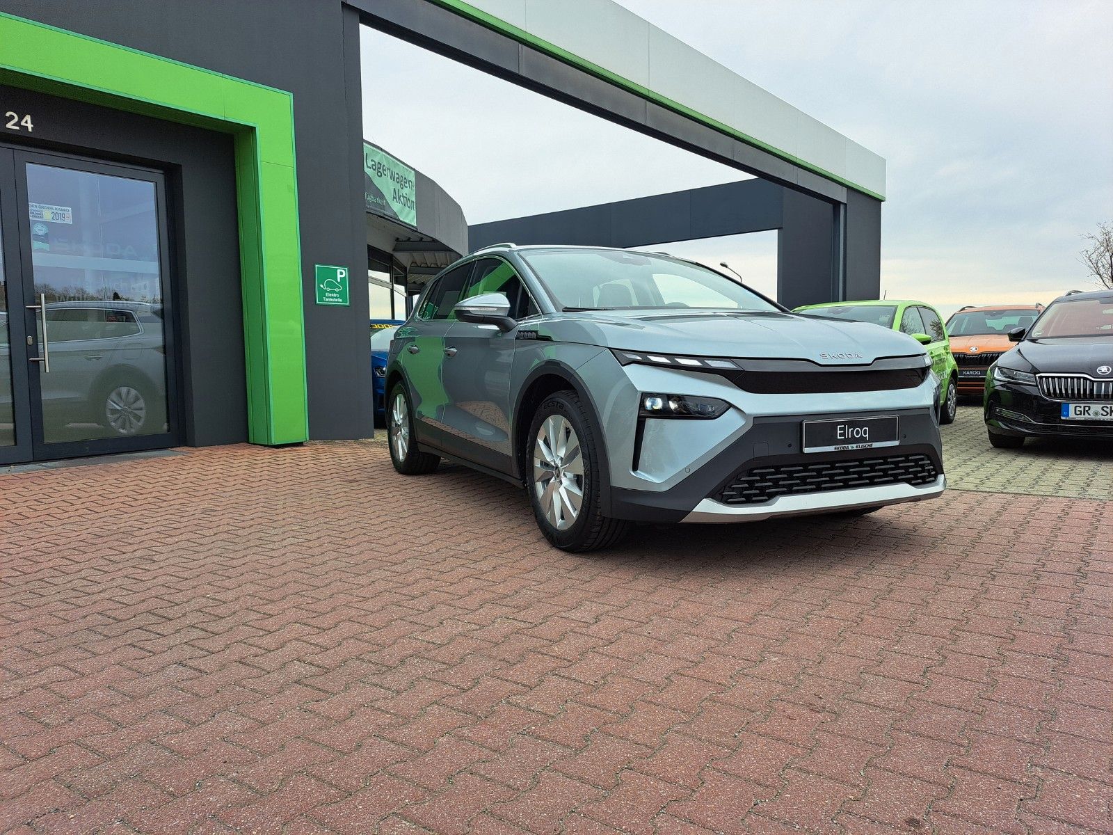 Skoda ELROQ 85 82 kWh Batterie Elektrom. 210 kW 286 PS imagem 3