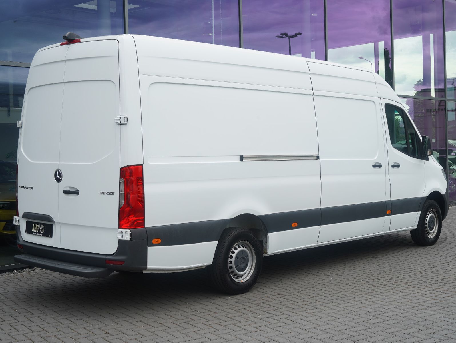 Fahrzeugabbildung Mercedes-Benz Sprinter III Kasten 311 CDI MAXI HOCH/LANG 4.325