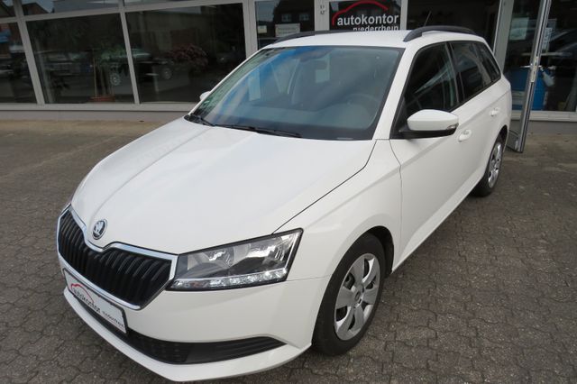 SKODA Fabia Ambition DSG PDC NAVI SITZH APP 8-FACH 1.H