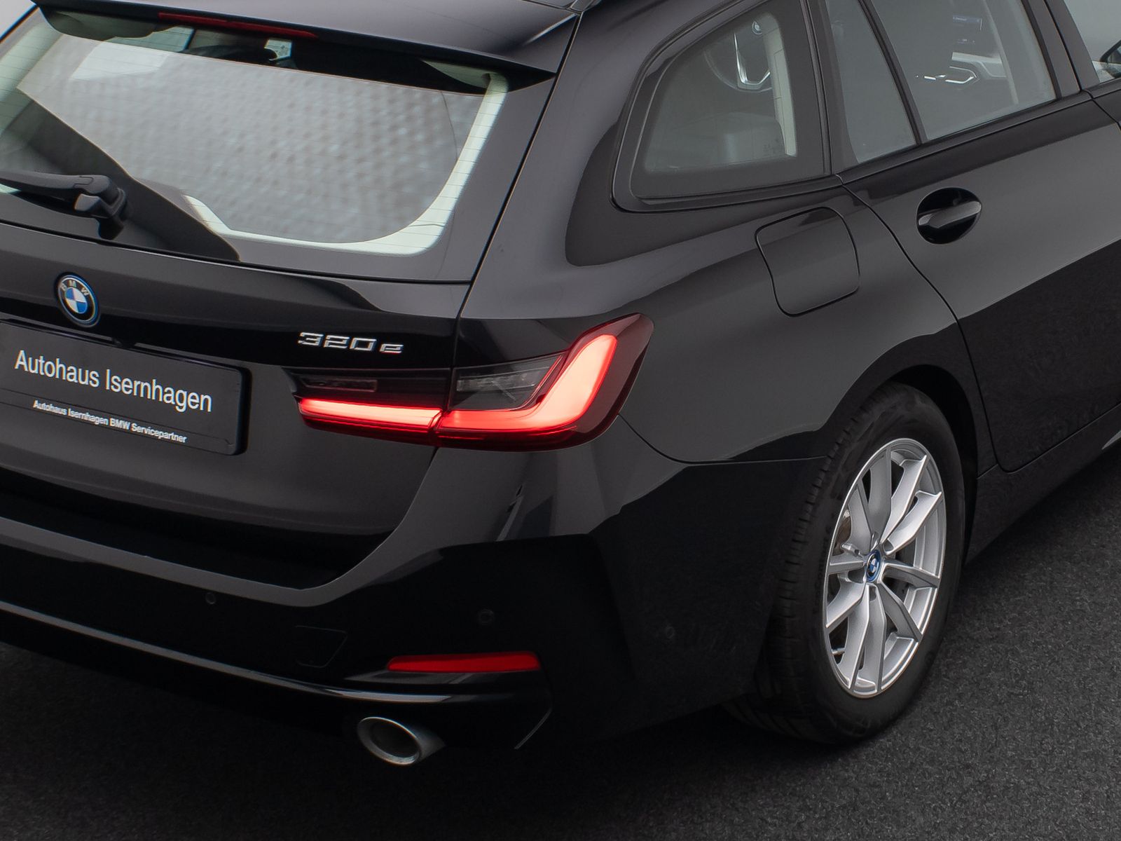 Fahrzeugabbildung BMW 320e xD SAG Kamera DAB Alarm DriveAs CockpitPlus