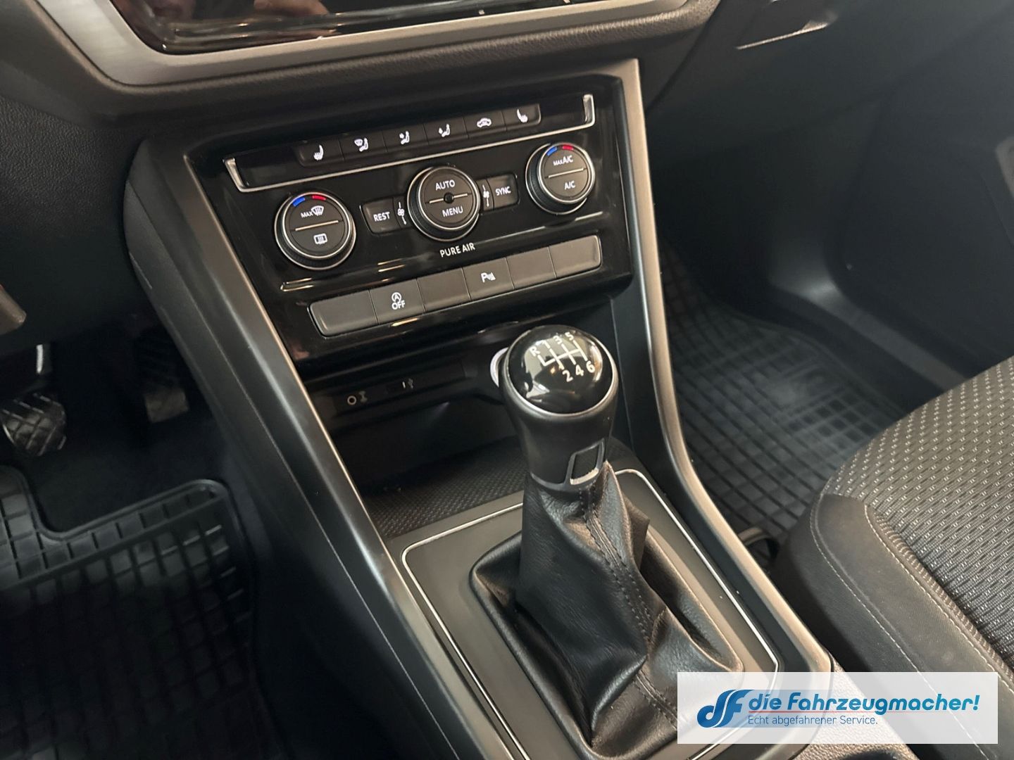 Fahrzeugabbildung Volkswagen Touran Comfortline 2,0TDi Navi Dyn. Kurvenlicht
