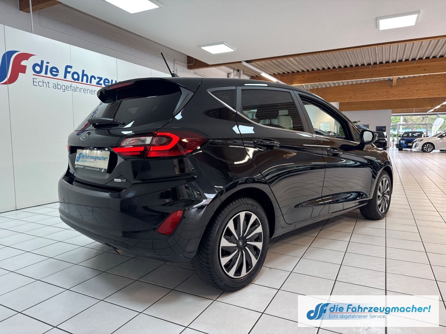 Fahrzeugabbildung Ford Fiesta Titanium X Navi LED Blendfreies Fernl. Ku