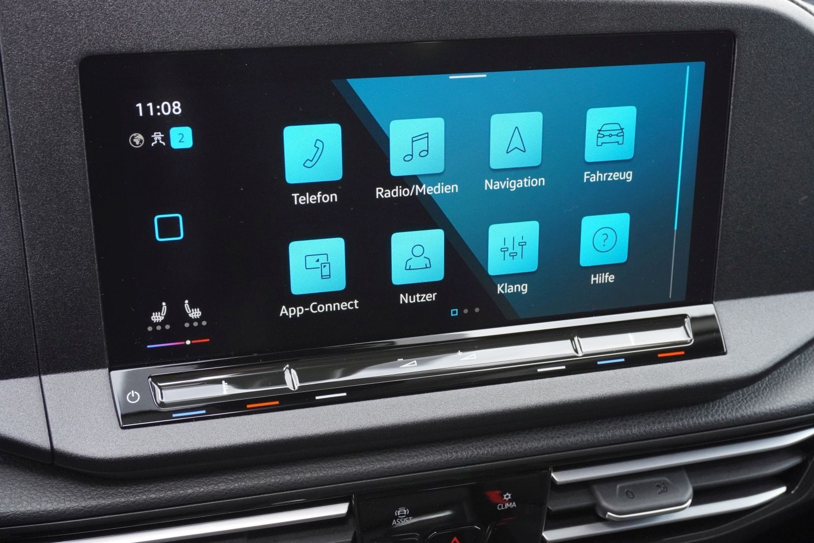 Fahrzeugabbildung Volkswagen Caddy 1.5 TSI Life Alu Klima DAB+ Dachreling uvm
