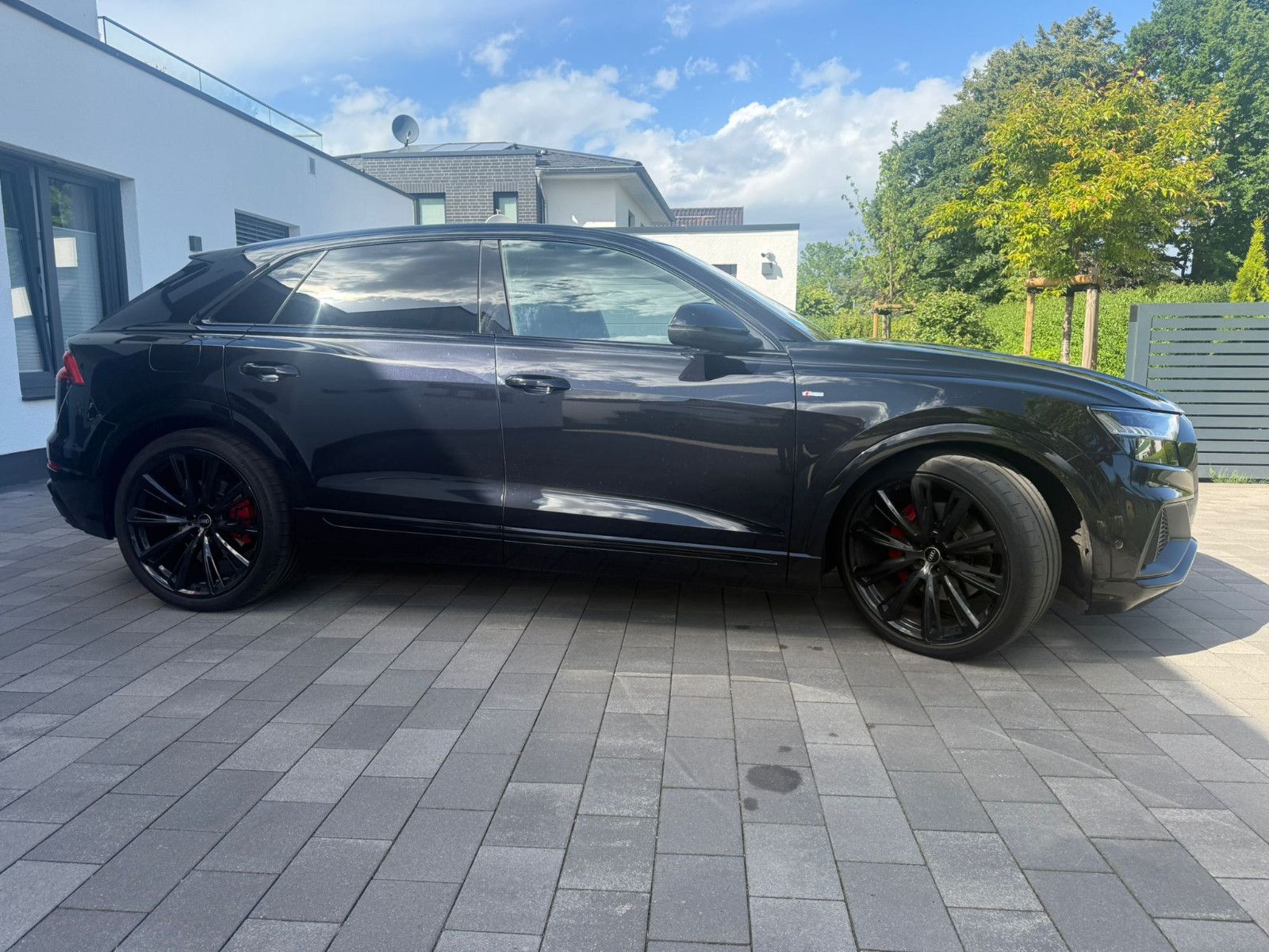 Fahrzeugabbildung Audi Q8 50 TDI quattro S-Line 1. Hand Vollausstattung