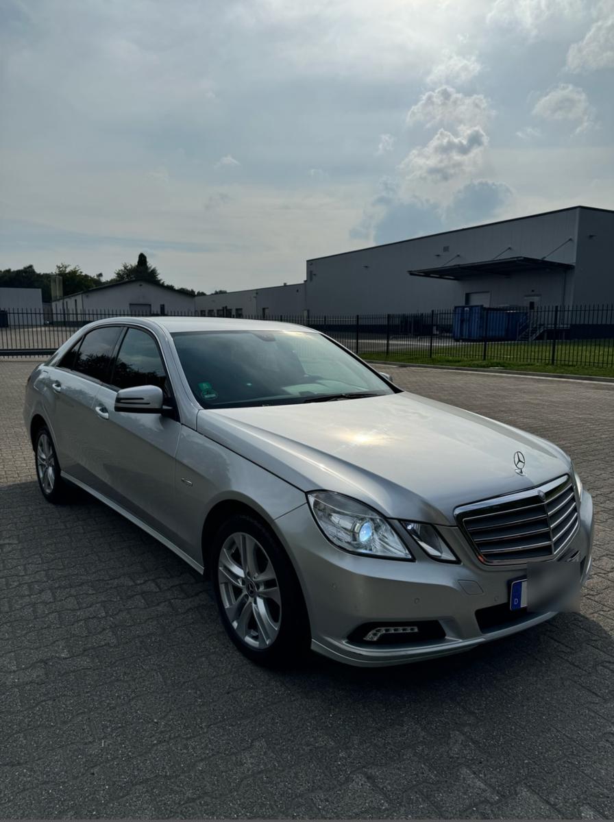 Mercedes-Benz E 220