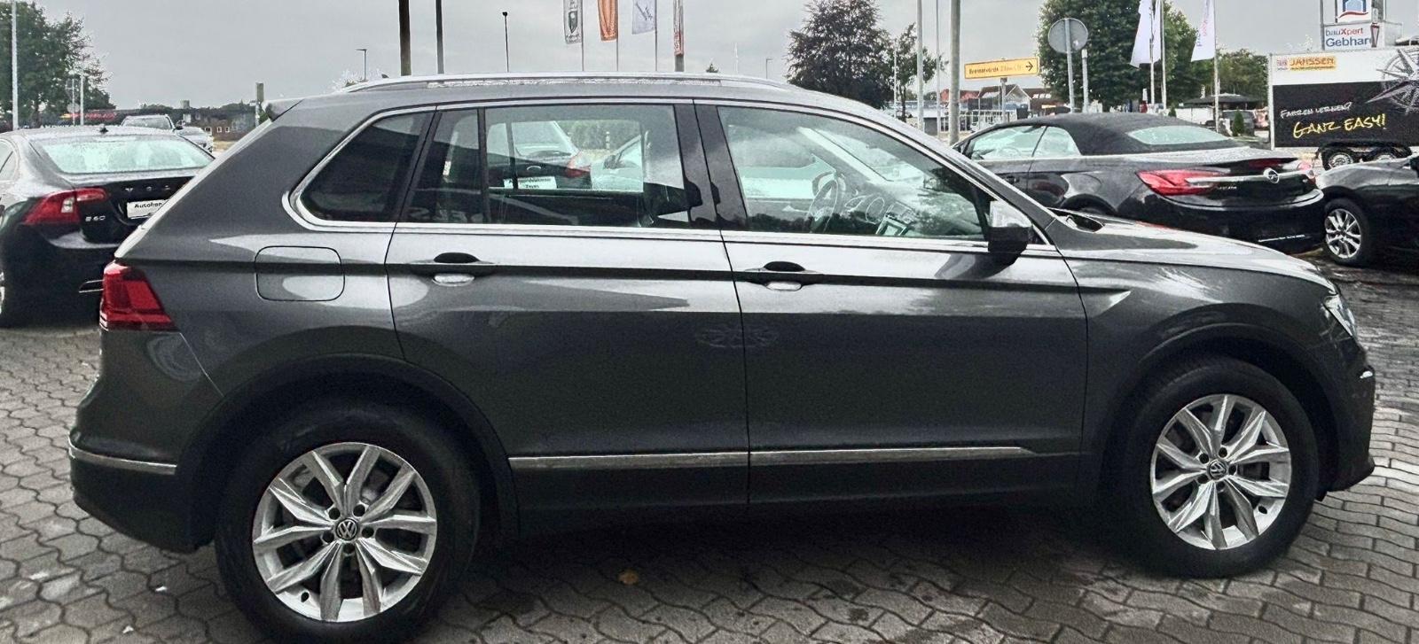Volkswagen Tiguan Highline 2.0 TSI 179 ch DSG 4Motion / ACC / Caméra de recul / LED / Attelage pivotant