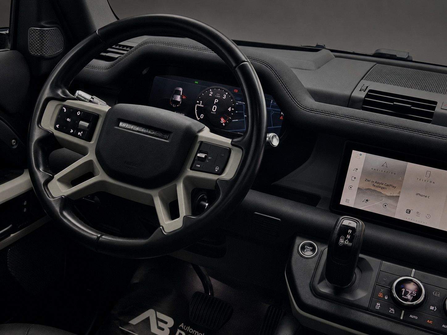 Fahrzeugabbildung Land Rover Defender 110 X-Dynamic SE/PANO/HUD/MERIDIAN