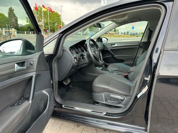 Volkswagen Golf - 9