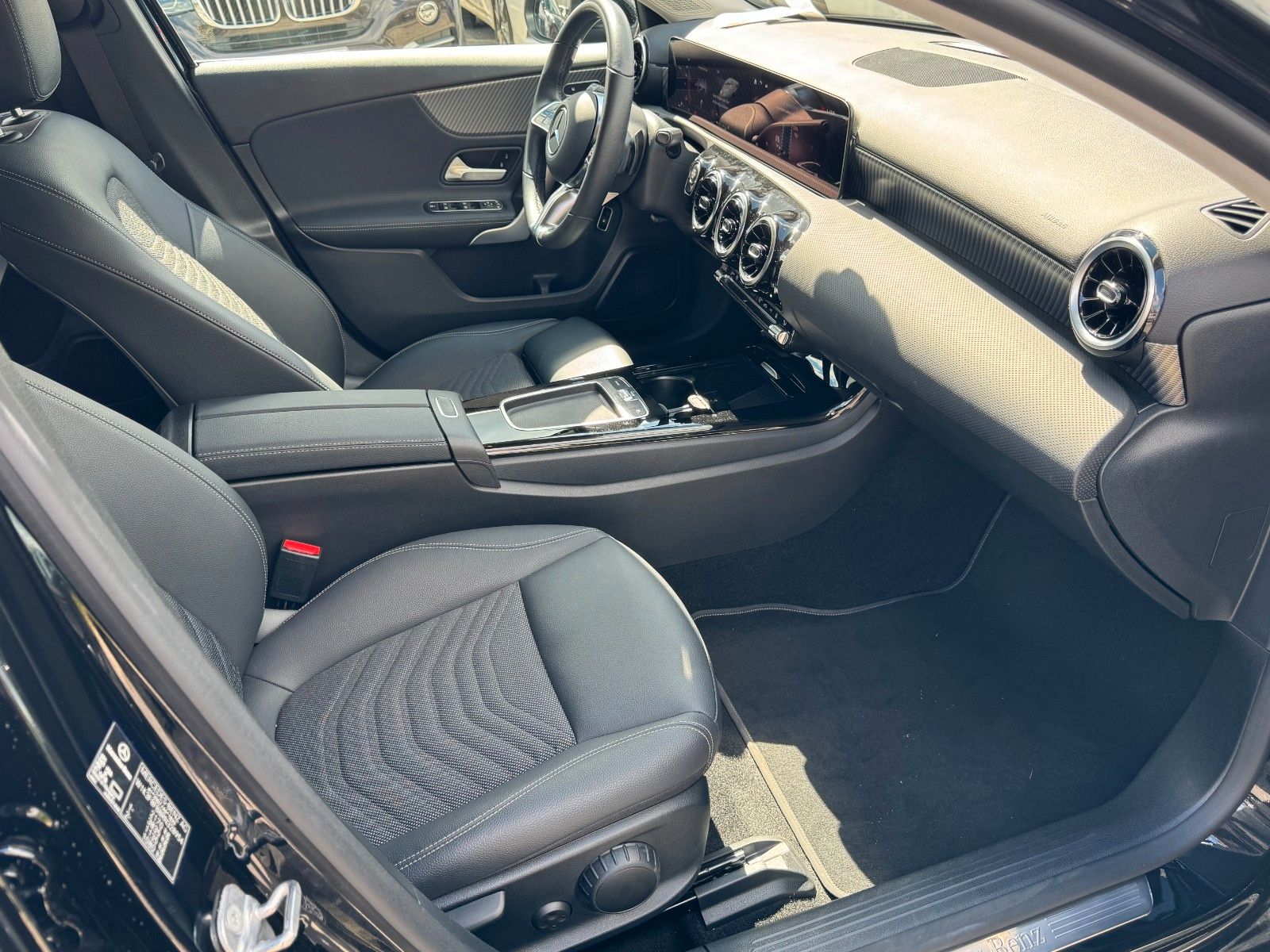 Mercedes-Benz A 250 e Progressive WIDE MBUX JUNGESTERNE foto 11