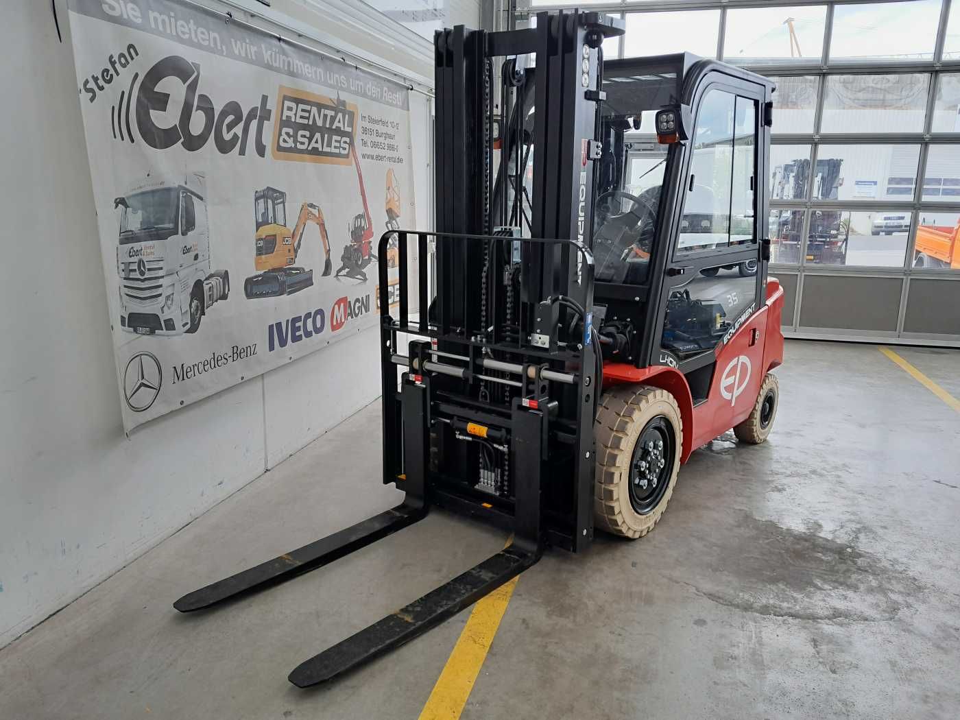 Fahrzeugabbildung Andere EP Equipment EFL353 / 3,5T / Triplex: 4,80m /ZVG
