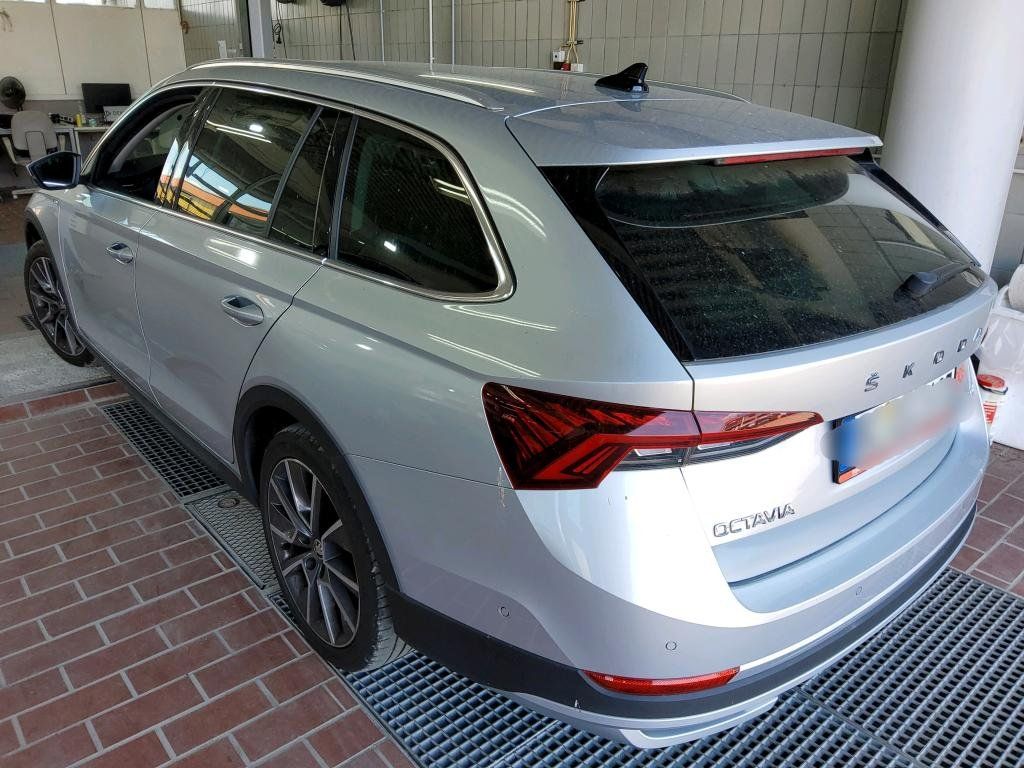 Fahrzeugabbildung SKODA Octavia Combi 2.0 TDI DSG Scout 4x4/AHK/ACC/CAM/