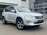 Toyota RAV 4 RAV4 Travel *AUTOMATIK*AHK*NAVI*SHZ*PDC* - Toyota RAV 4 in Oldenburg