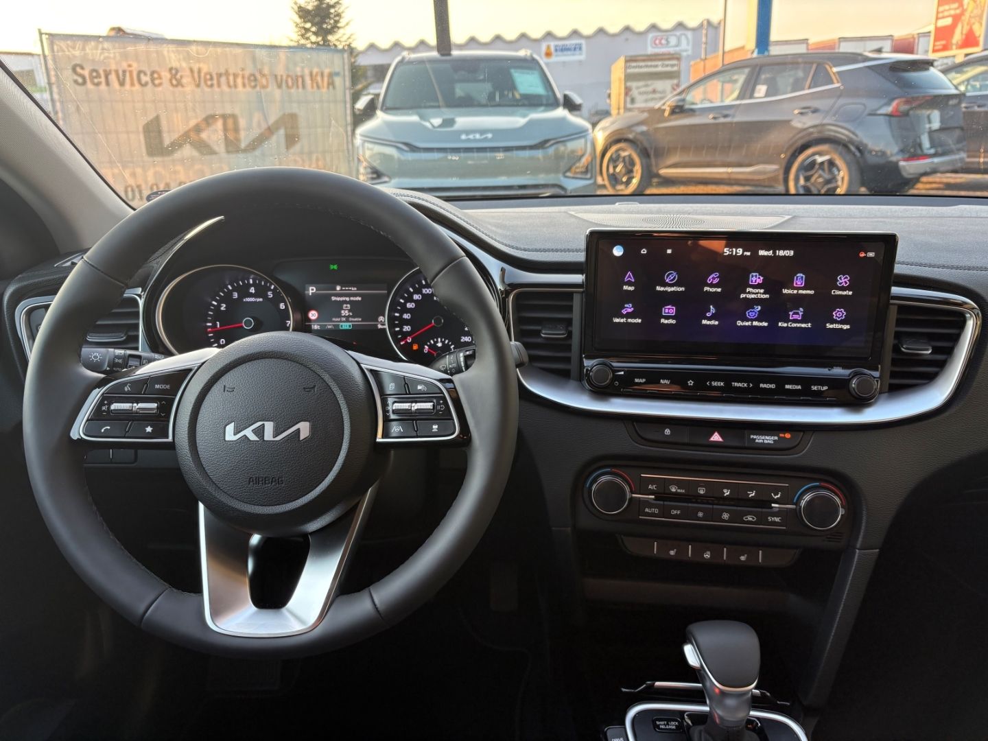 Fahrzeugabbildung Kia Ceed_sw Ultimate Kamera PDC SHZ Verkehrszeichen