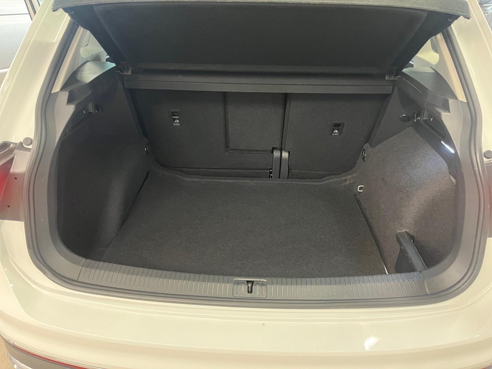 Volkswagen Tiguan ELEGANCE TSI DSG+ALU 18+AHK+PANO+LED-MATR, миниатюра 15