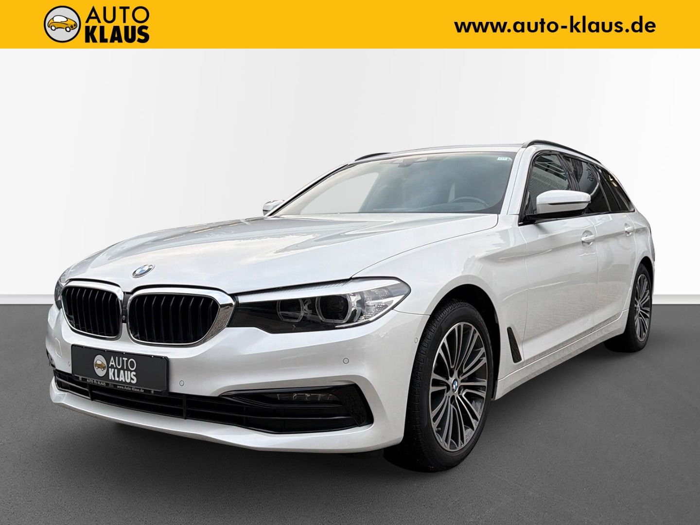 Gebrauchtwagen BMW 530 530 d Touring xDrive Sport Line Headup NavConnec in Zell/Mosel