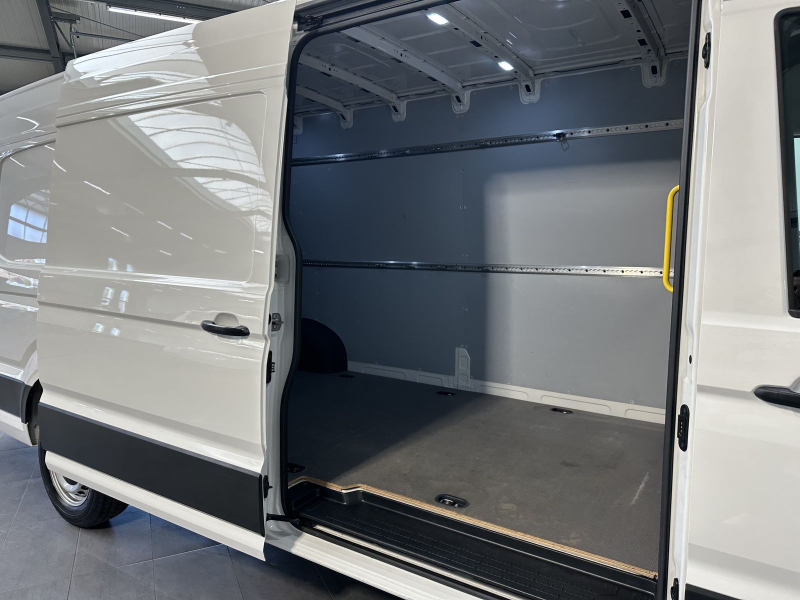 Fahrzeugabbildung MAN TGE 3.140 4X2F Kasten FWD KAMERA+DAB+CARPLAY+1HD