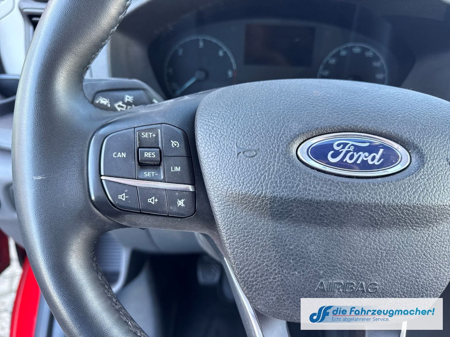 Fahrzeugabbildung Ford Transit Kombi 350 L3 Trend Behindertengerecht*74