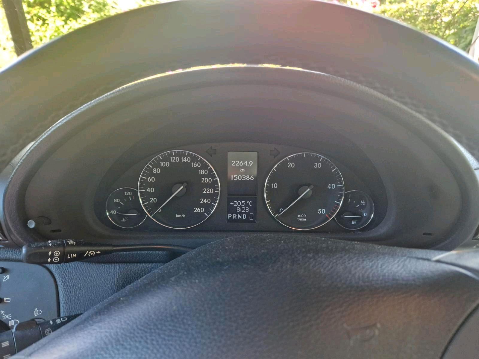 Mercedes-Benz C200 2006 — photo 11