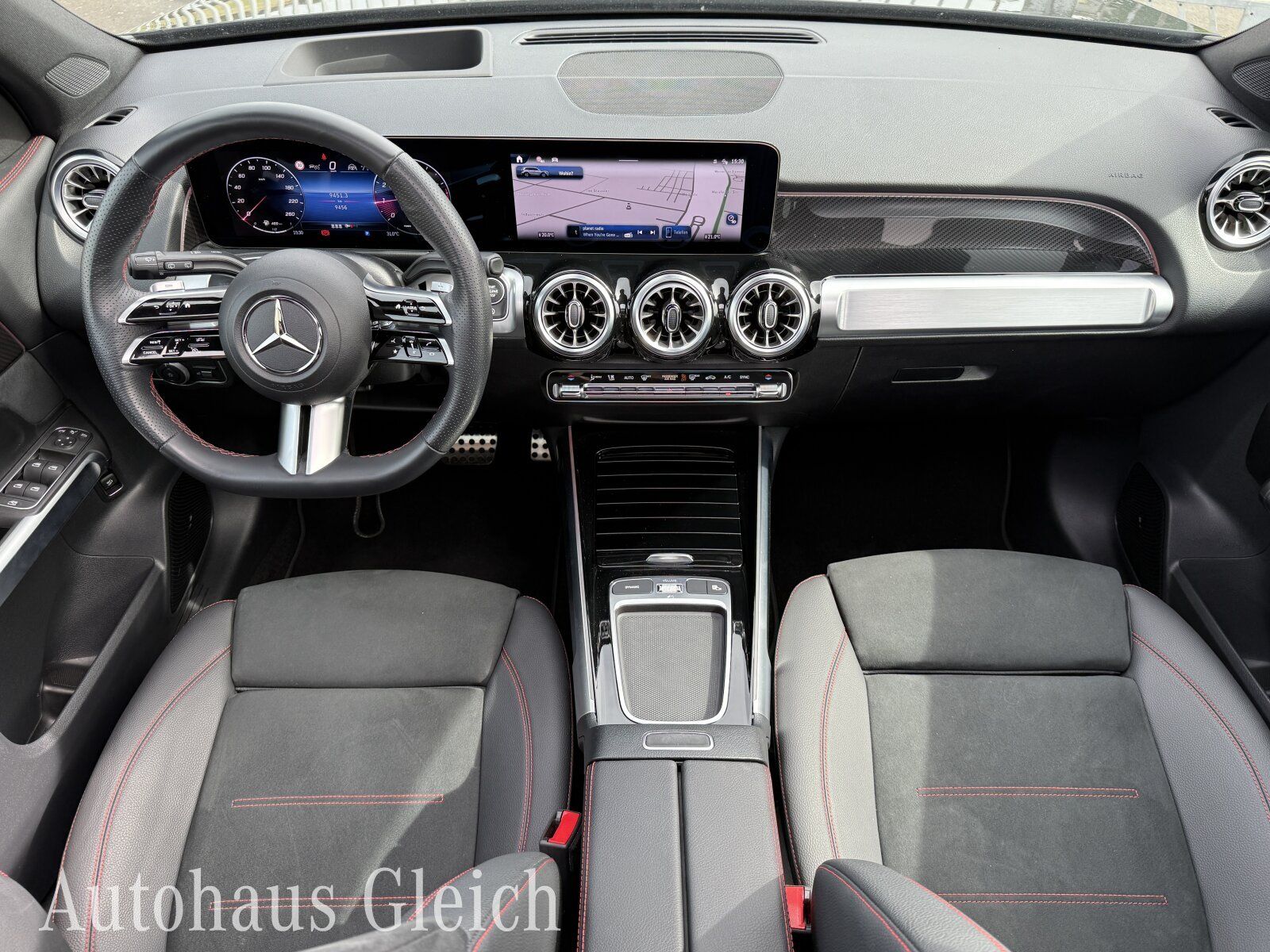 Fahrzeugabbildung Mercedes-Benz GLB 250 4Matic AMG Line (EURO 6e) Navi/Pano.-Dac