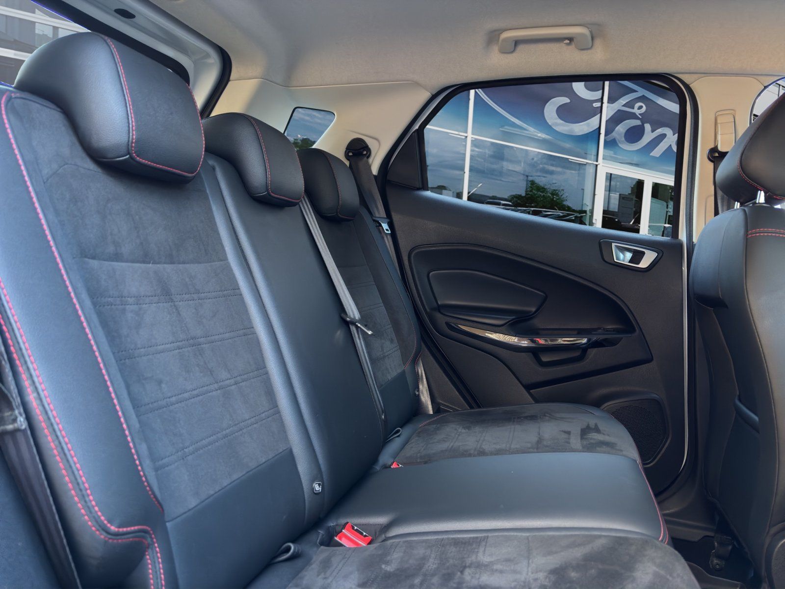 Fahrzeugabbildung Ford EcoSport 1.0 Ecoboost ST-Line #Keyfree