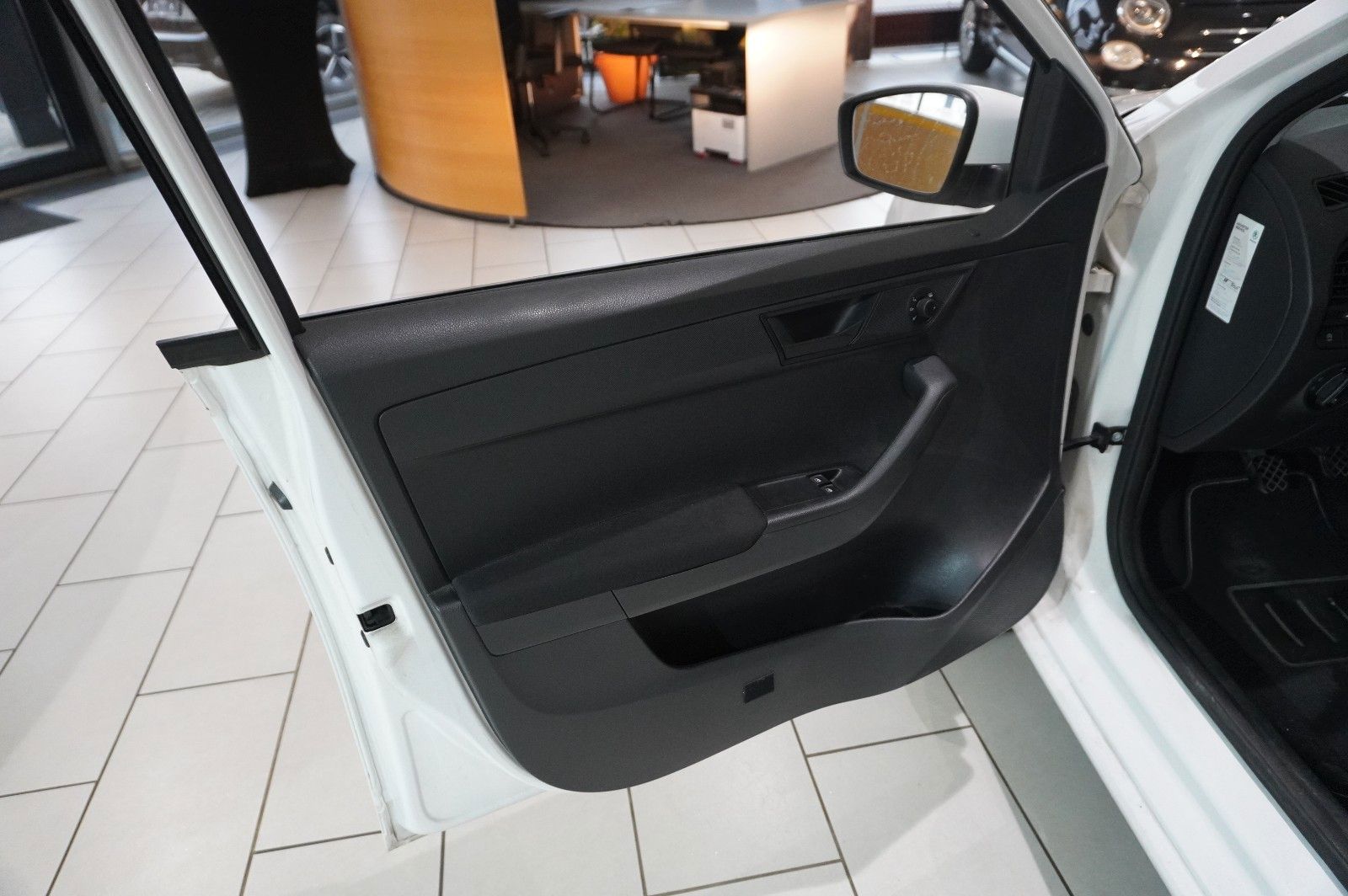 Fahrzeugabbildung SKODA Fabia 1.0 ACTIVE 5-TÜR LED/KLIMA/USB/NEBEL/BT