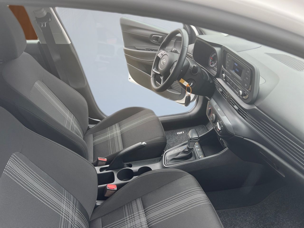 Fahrzeugabbildung Hyundai i20 SELECT SHZ*LHZ*SPURH*USB*PDC*BLUETOOTH*