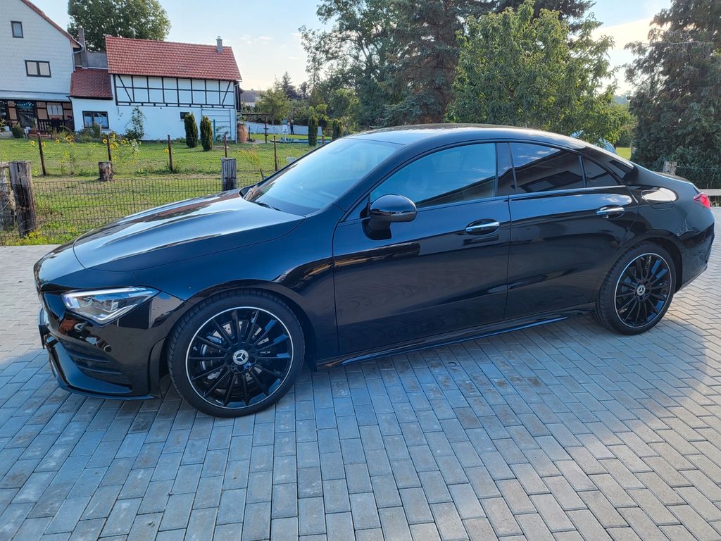Mercedes-Benz CLA 220 AMG Premium Plus Pano Red Burmester
