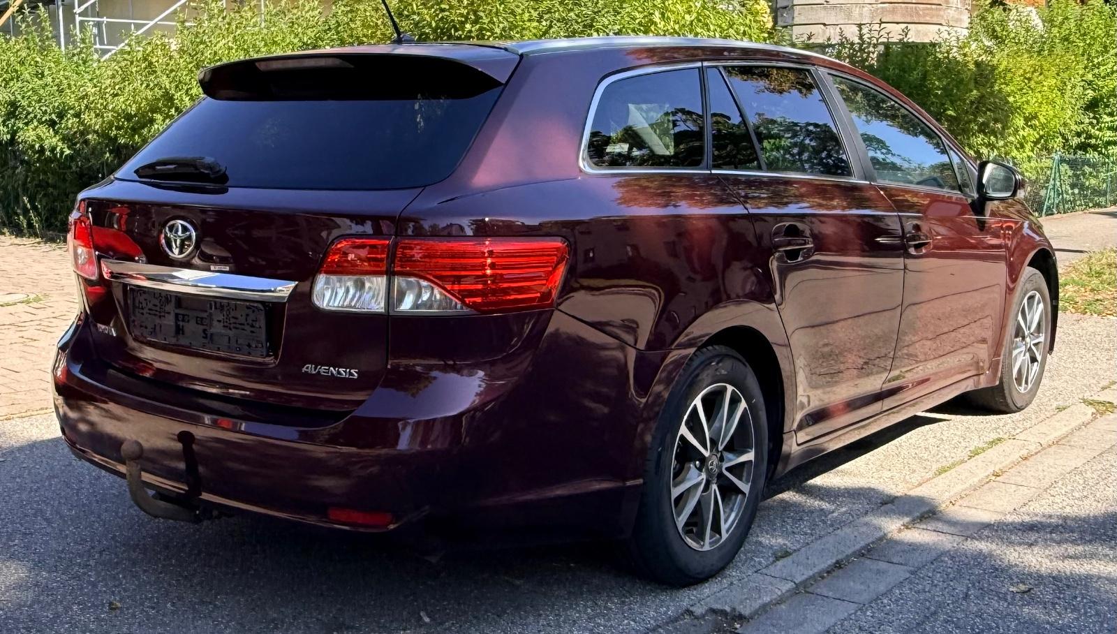 Toyota Avensis 2014 — engine 1.998 cm³, 124 HP (91kW)