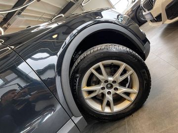 Audi Q3 2.0 TDI quattro *BI-XENON*APS*NAVI*AHK*LED*