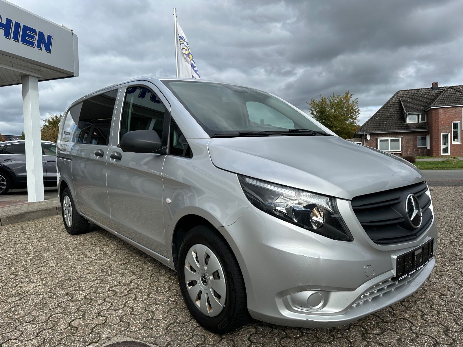 Fahrzeugabbildung Mercedes-Benz Vito Mixto 116 CDI AHK/Standhzg/Hecktüren/Klima